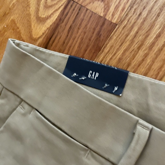 NWT Gap Khaki Pants - Picture 6 of 7